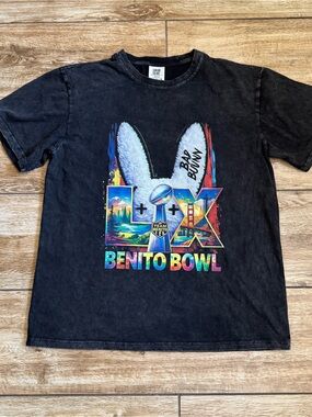 Bad Bunny Super Bowl Graphic T-Shirt Size Large Black Gray Benito Bowl